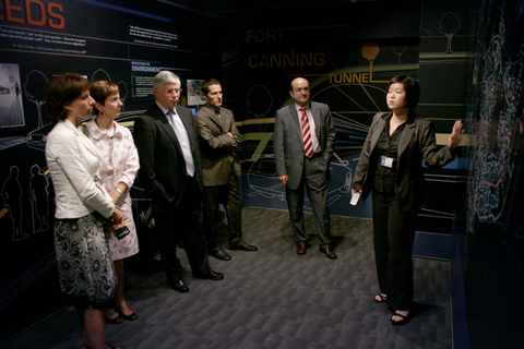 Foto: Presentaci�n de los recursos del transporte urbano de Singapur