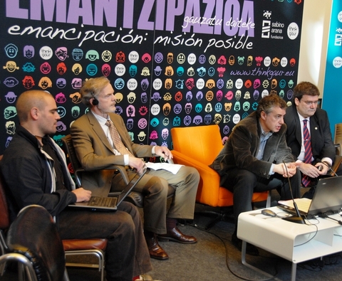 Foto: Inicio del debate 