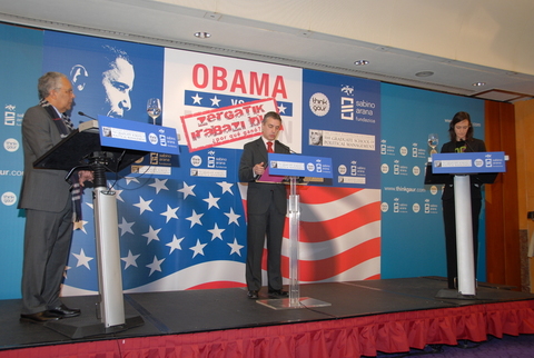 Foto: Intervenci�n de  I�igo Urkullu en la rueda de prensa sobre el �xito de Obama 