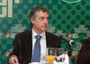 Foto: I�igo Urkullu en un momento de la presentaci�n 